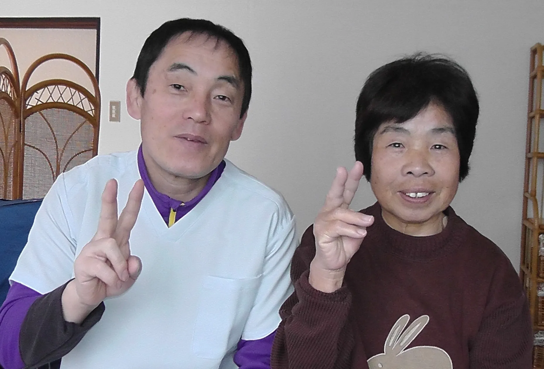 ここに通うようになってからはすごく楽になり、腕を上げて服が着れるようになった。